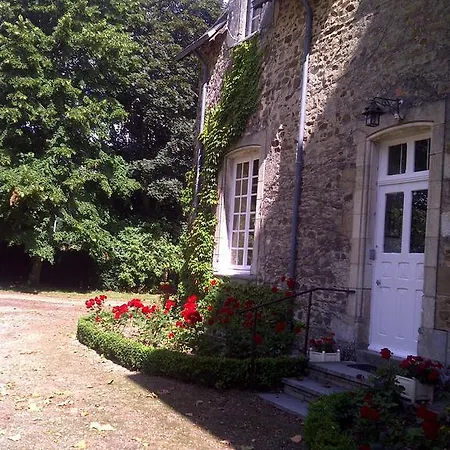 Chateau De La Motte Daudier 克朗